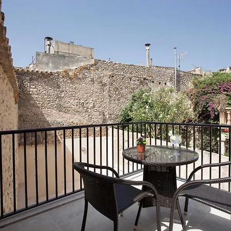 Casa Sant Sebastia *